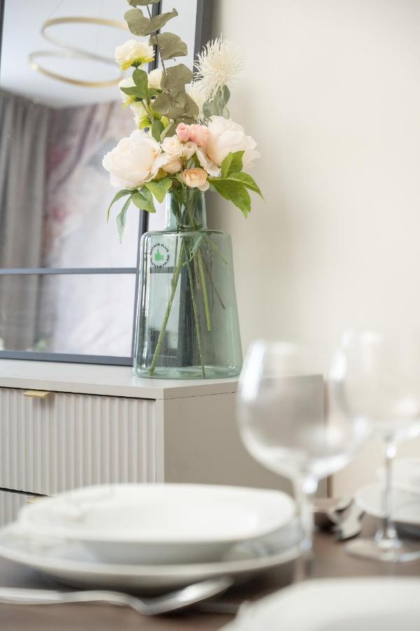 Zielinskiego Atmospheric By Renters Apartment Breslau